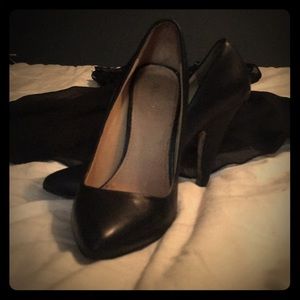 Black Aldo Pumps